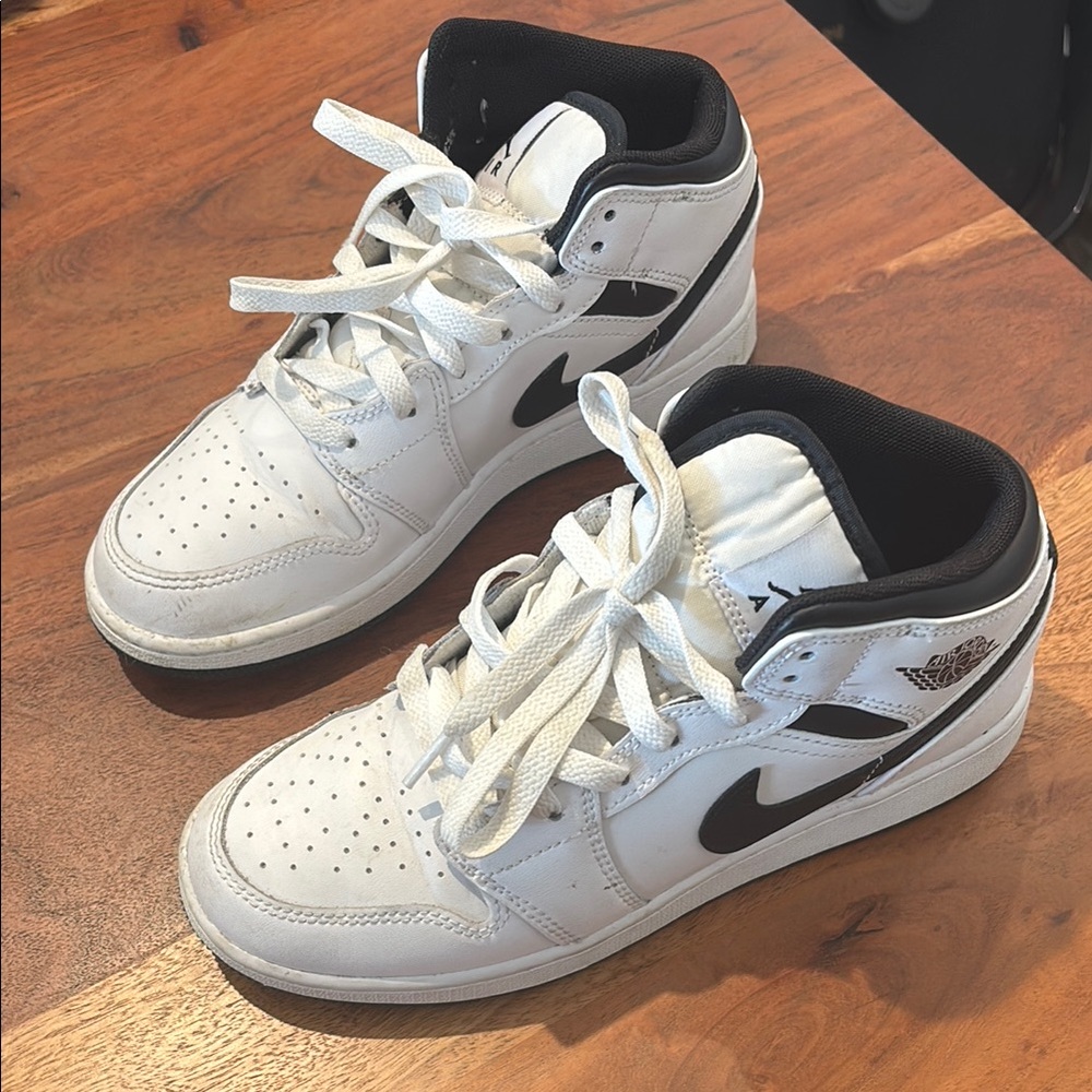 Nike Air Jordan Kids White and Black Sneakers